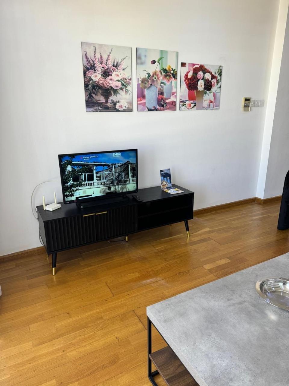 Ithaki Phinikoudes Apartment No. 205 Larnaca Exteriör bild