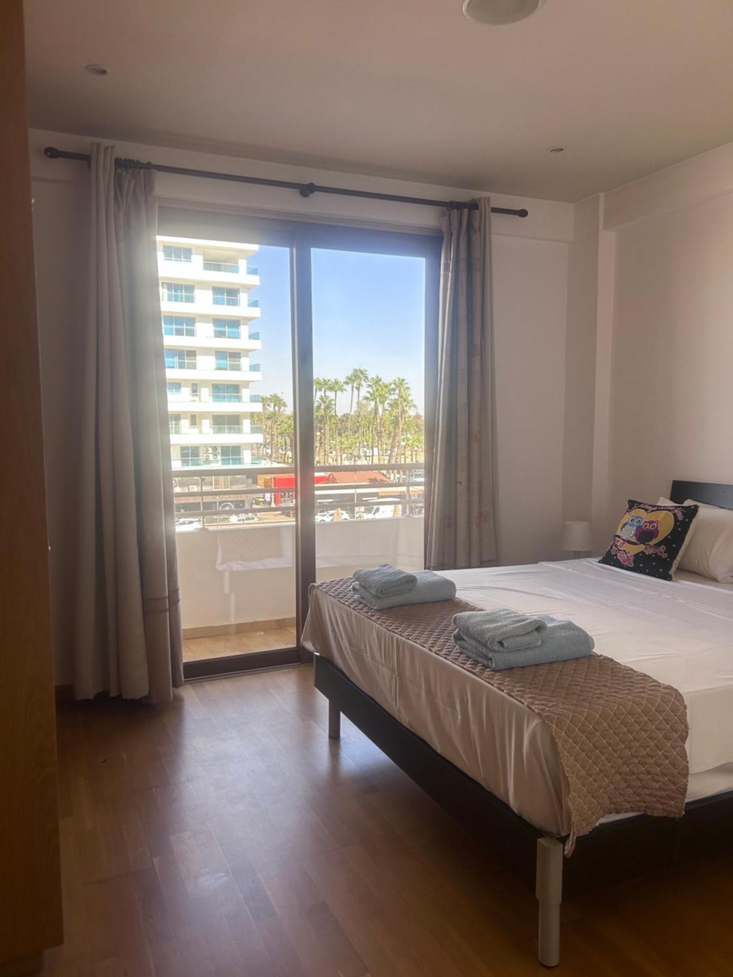 Ithaki Phinikoudes Apartment No. 205 Larnaca Exteriör bild